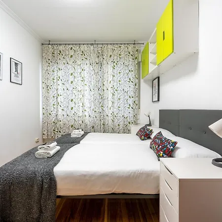 Ybarra Apartment By People Rentals Bilbao Exterior photo