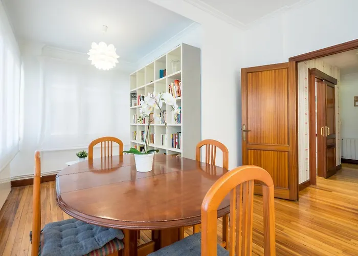 Ybarra Apartment By People Rentals